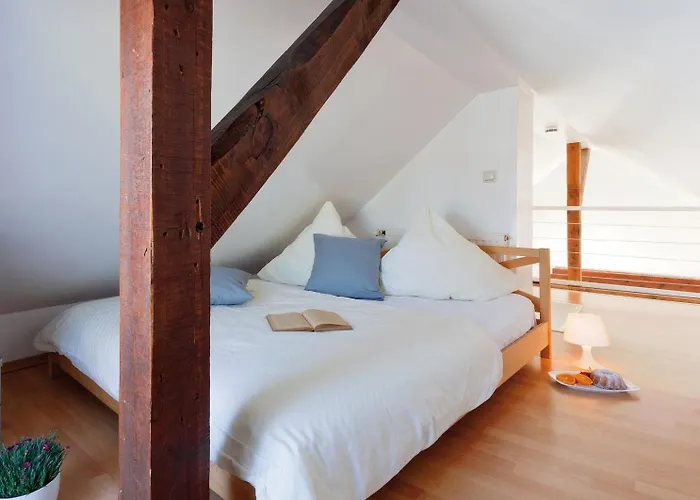 Jahnke Apartment *